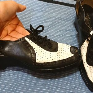 RE-MIX 1950s Vintage Ladies shoes Spectator Wedges Open toe Lace ups SZ 8